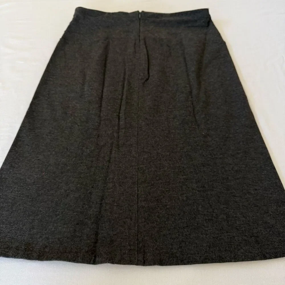 Ann Taylor | Charcoal Gray A-Line Knit Skirt | Size 6 | Rayon Blend